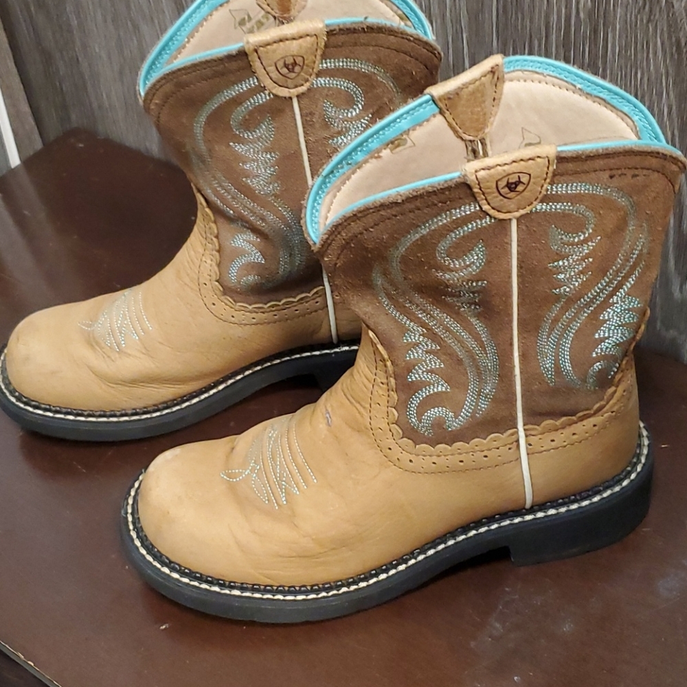 Ariat Fatboy size 8b women's boots